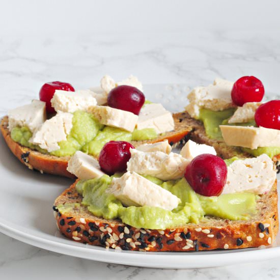 Toasts with avocado and tofu