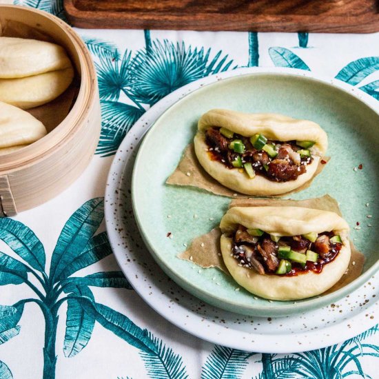 Hoisin Pork Bao buns