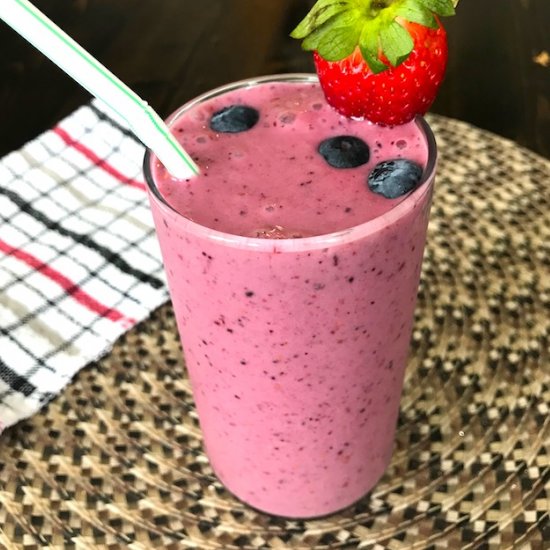 Creamy Banana Berry Smoothie