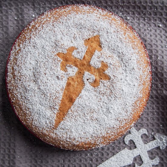 Tarta de Santiago (almond cake)