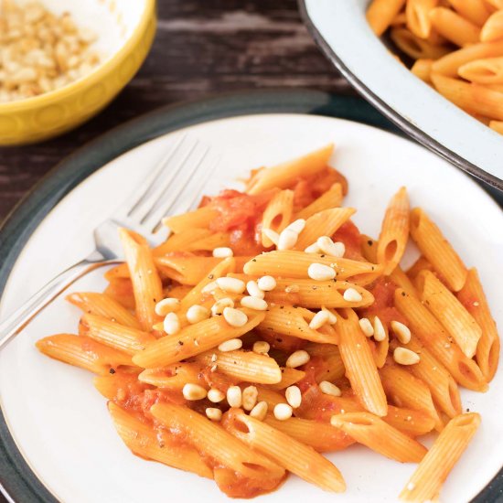 Creamy tomato sauce for pasta