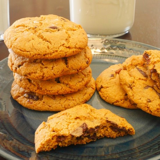 Almond Flour Chocolate Chip Cookies