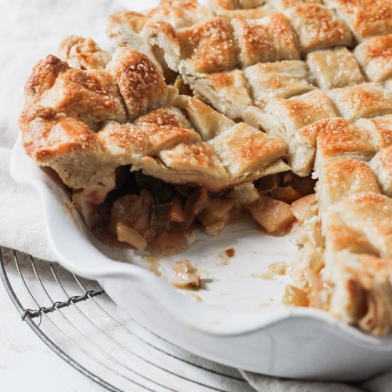 Rhubarb Apple Pie