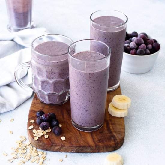 Creamy Blueberry Oatmeal Smoothie