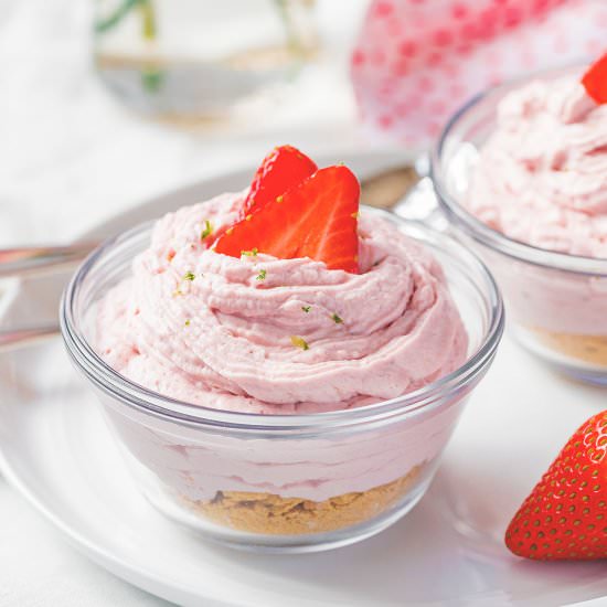 No-Bake Strawberry Cheesecakes