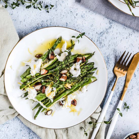 Asparagus with burrata and almonds