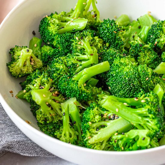 Asian Sesame Broccoli Salad