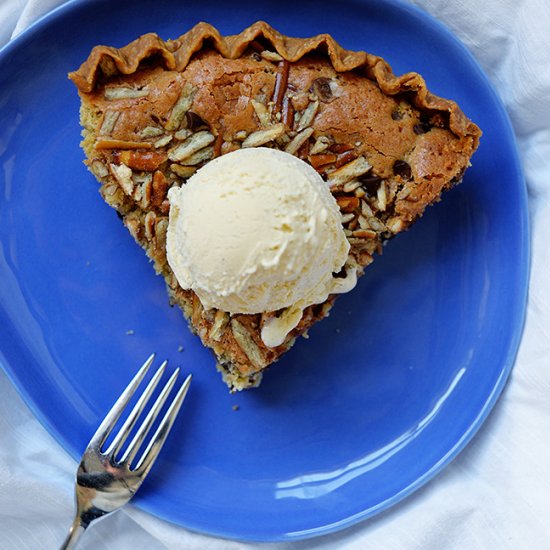 Chocolate Chip Pretzel Cookie Pie