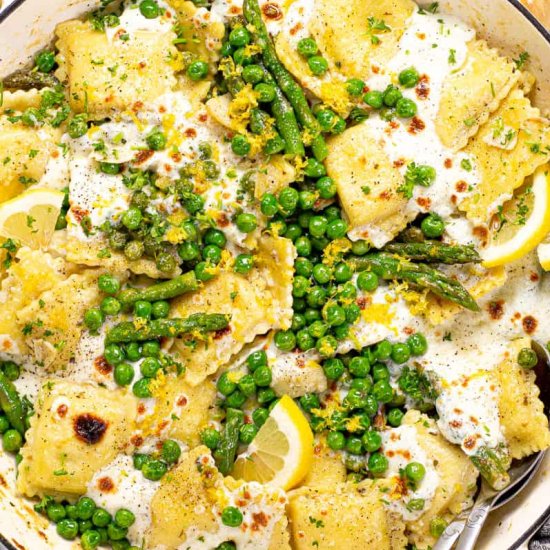 PASTA WITH ASPARAGUS AND PEAS