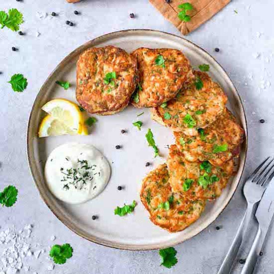 Gluten-free keto salmon cakes