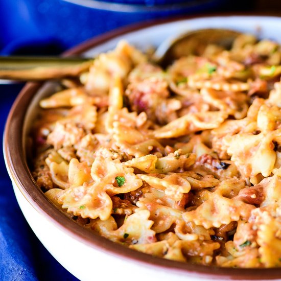 Farfalle a la Vodka with Chicken