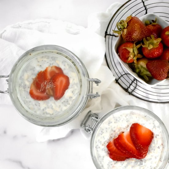 Strawberry Cheesecake Overnight Oat