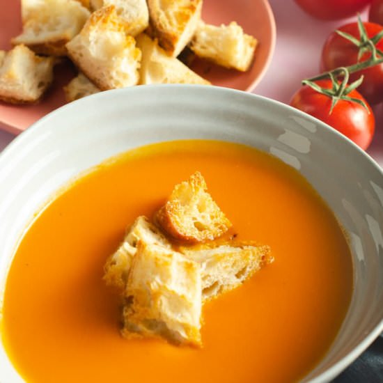 Easy Homemade Tomato Soup