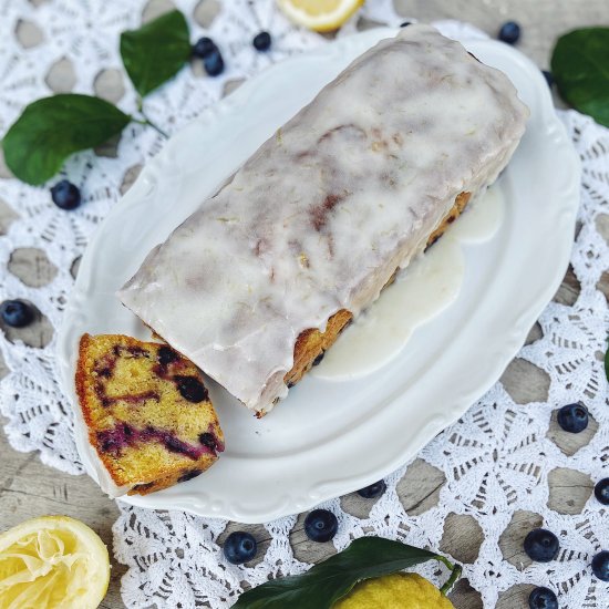 Lemon and blueberries plumcake