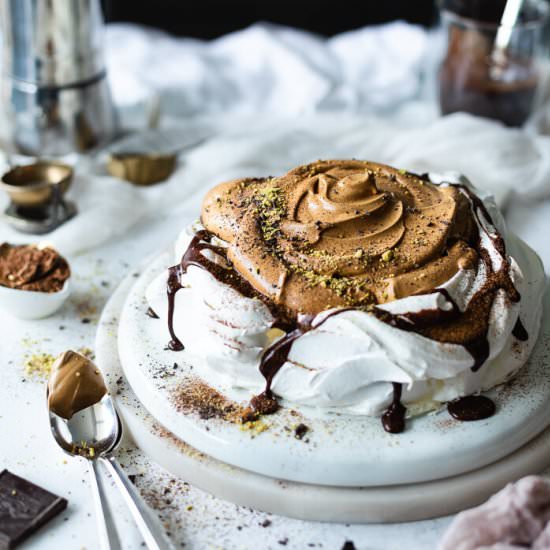 Dalgona Coffee Pavlova