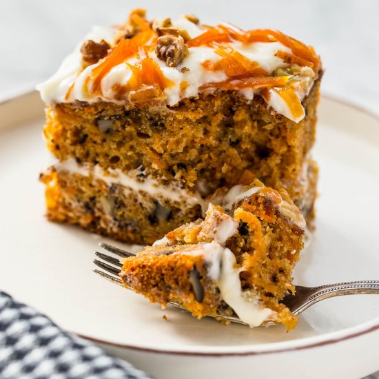 Spiced Carrot and Walnut Cake