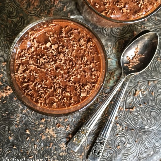 Easy dark chocolate mousse