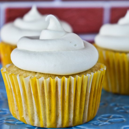 Lemon Cream Cupcakes