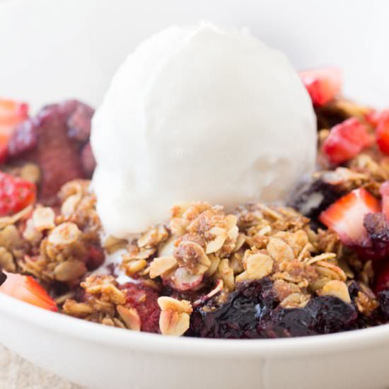 Strawberry Blueberry Crisp