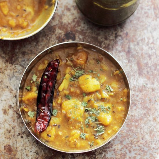 Potatoes Curry Without Tomatoes