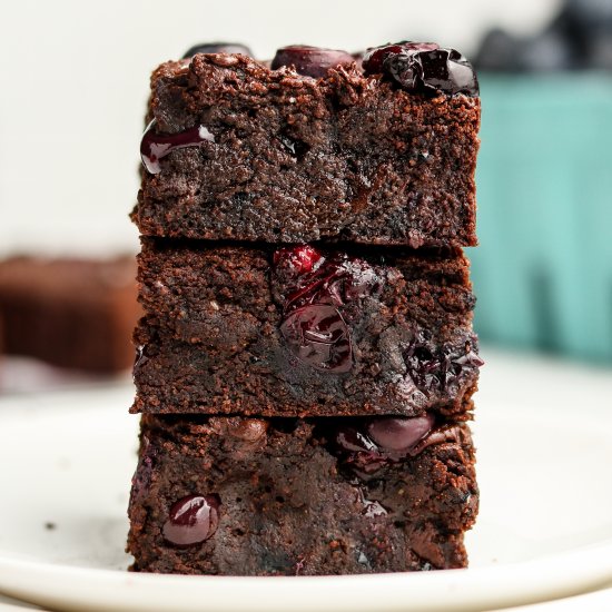 fudgy vegan blueberry brownies