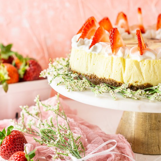 Fresh Strawberry-Ginger Cheesecake