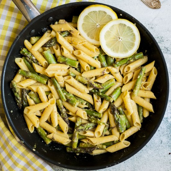 Lemon Pepper Pasta with Asparagus