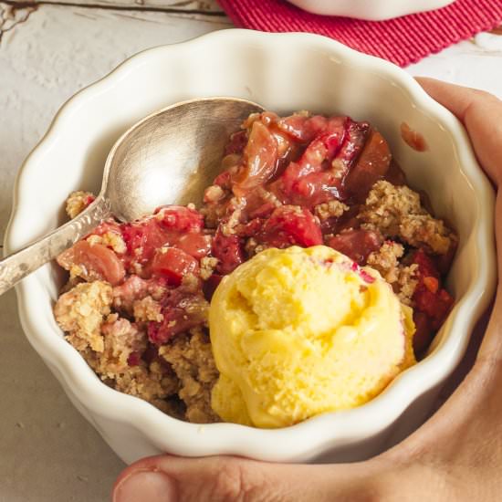 Strawberry Rhubarb Crisp