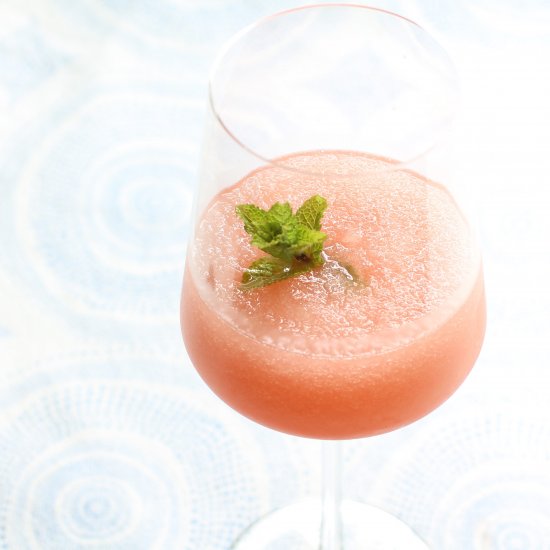 Grapefruit Frosé