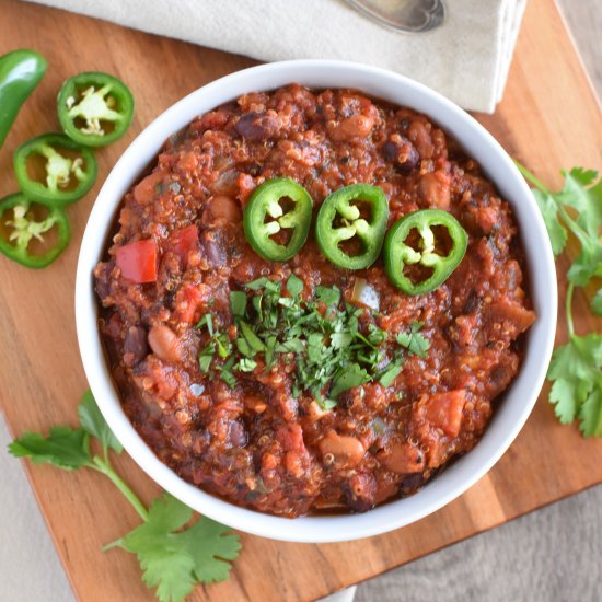 Slow Cooker Quinoa Chili