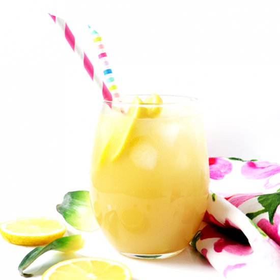 Homemade Pineapple Lemonade