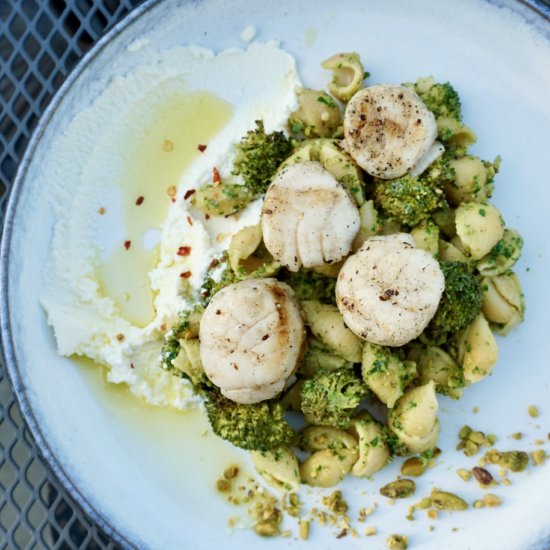 Grilled Scallops + Kale Pesto Pasta