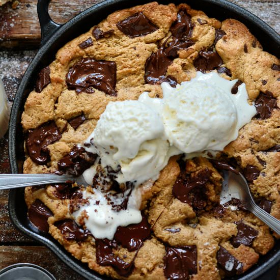 Vegan Peanut Buttter Skillet Cookie