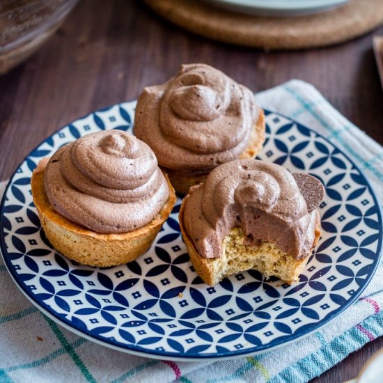 Chocolate Mousse Cookie Cupcakes