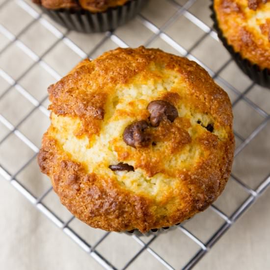 Mint Chocolate Chip Yogurt Muffins