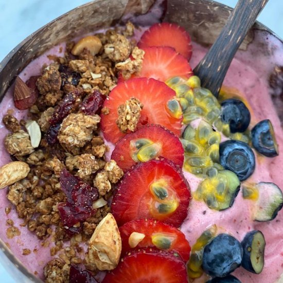 Mixed Fruit Smoothie Bowl