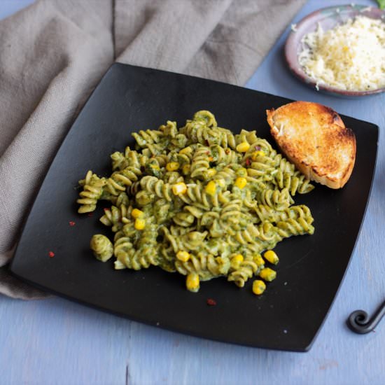 One Pot Creamy Spinach Pasta