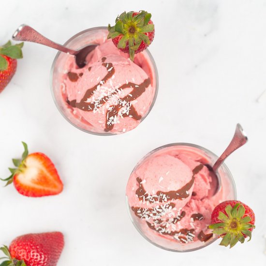 Vegan Strawberry Sorbet