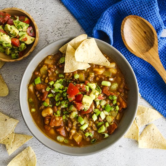 Easy cupboard bean lentil chili