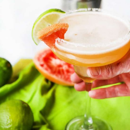 How To Make Grapefruit Margaritas