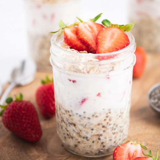 Strawberry Overnight Oats