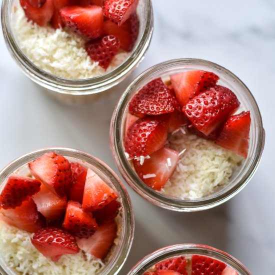 Strawberry Coconut Overnight Oats