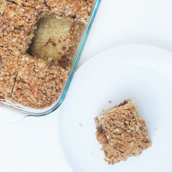 rhubarb strawberry crumb cake