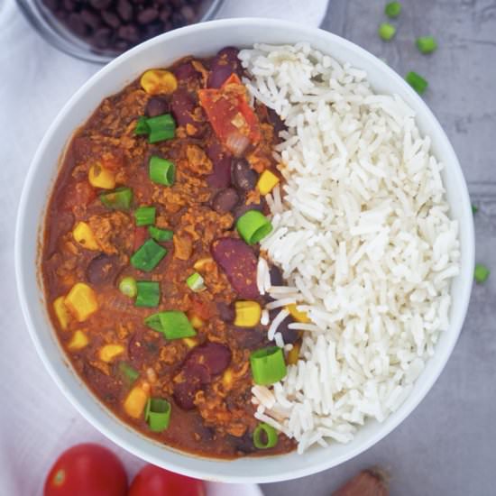 Easy Chili Recipe with Beans