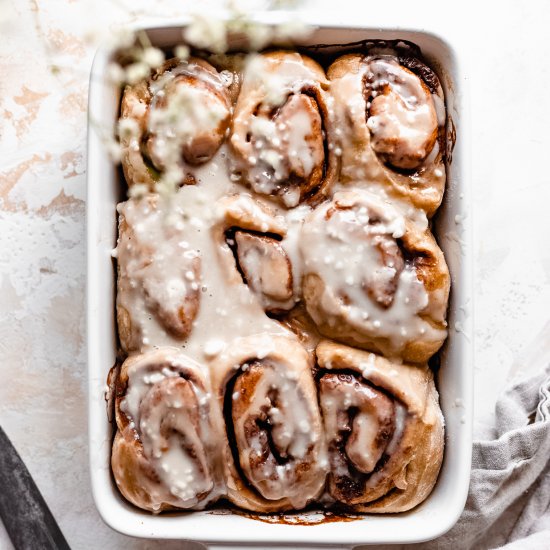 GOOEY Vegan Cinnamon Rolls