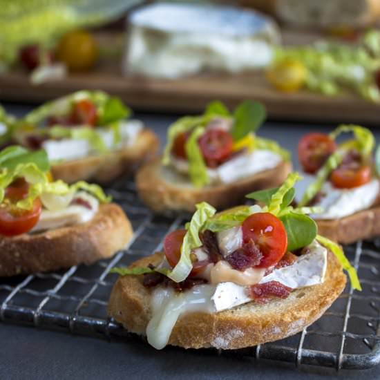 BLT & C Crostini