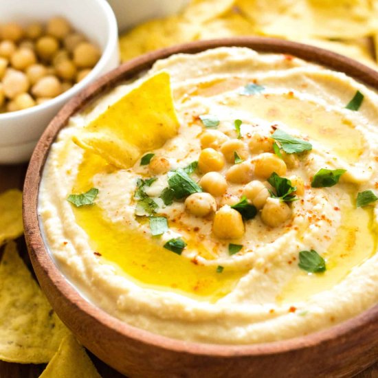 Easy Creamy Hummus (GF, Vegan)