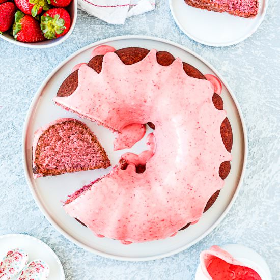 Eggless Strawberry Bundt Cake