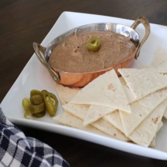 Spicy Black Bean Hummus | Festive