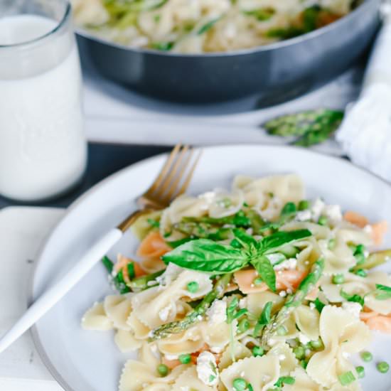 Springtime Asparagus & Peas Pasta